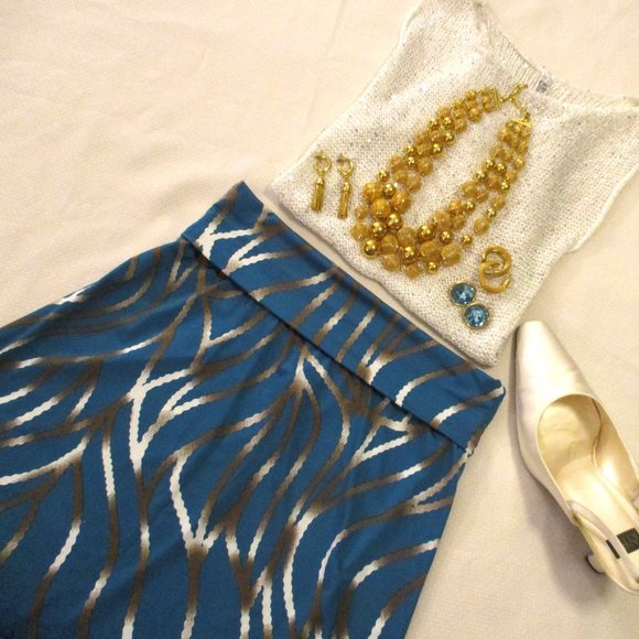 SOLID MAXI SKIRT – NWOT – SZ S - Picture 7 of 12